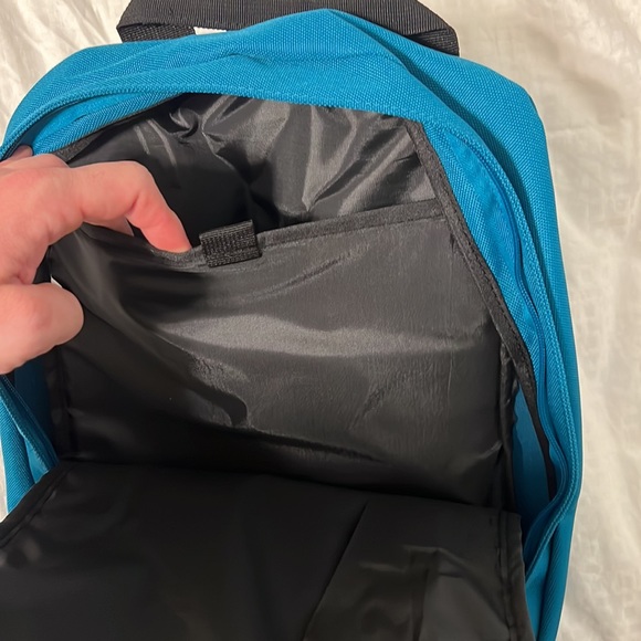 BRAND NEW Dutch Bros Backpack - Picture 3 of 3